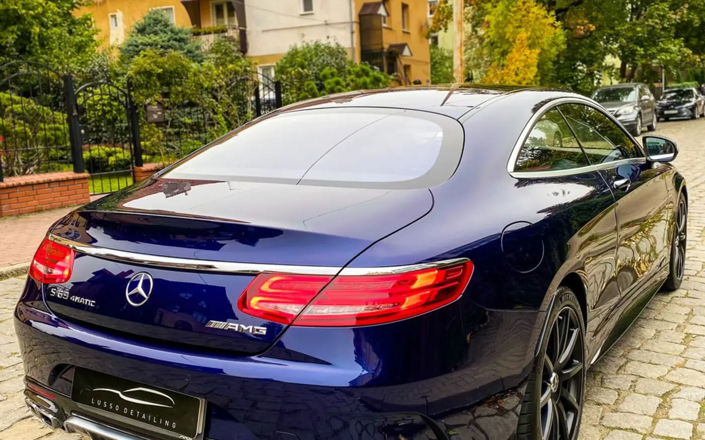 Mercedes coupe в синей плёнке после работ
