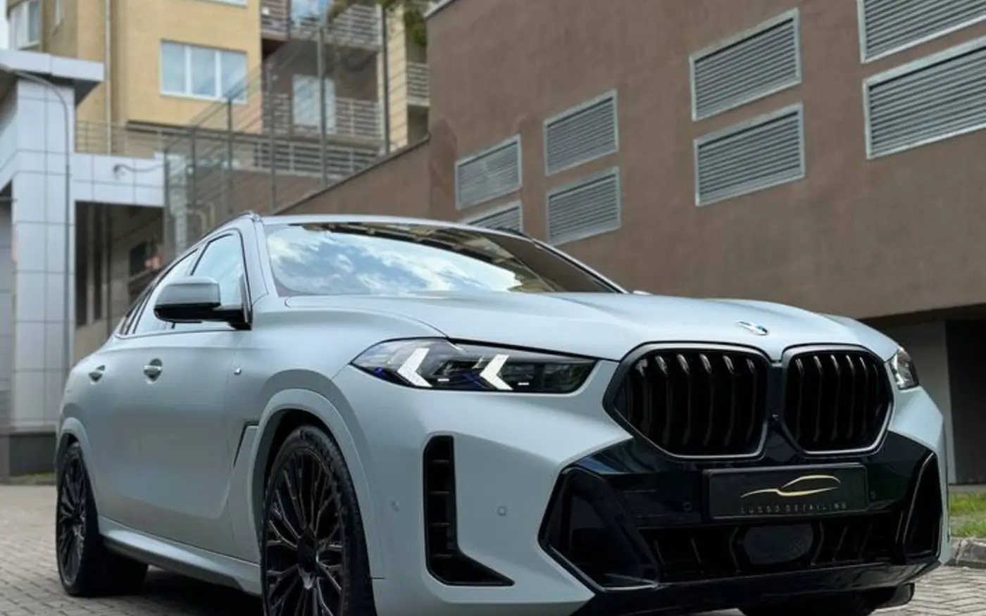 Белый BMW X5 после детейлинга Lusso