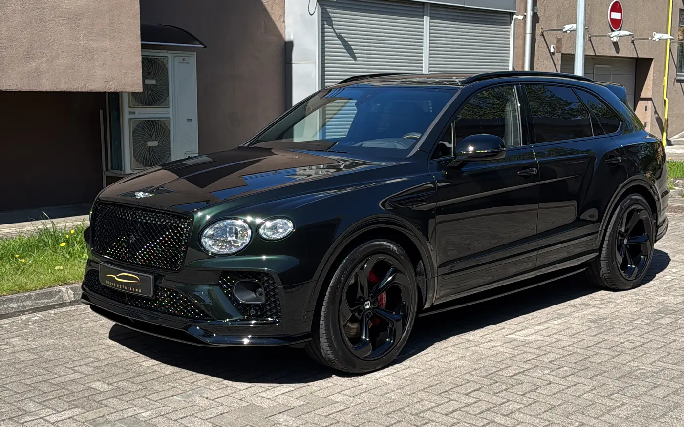 Чёрный Bentley после работ Lusso